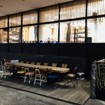 傳 - 和食店らしからぬ外観