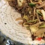 Okonomiyaki Wakatake - お皿には塩ダレ残らず