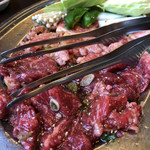 基巳屋 - カルビ、ロース、や野菜のセット