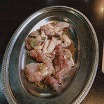 基巳屋 - 鶏肉
      柔らかくて美味かった。