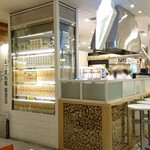 ミルク&パフェ よつ葉ホワイトコージ 東京スカイツリータウン・ソラマチ店 - 
