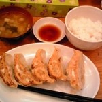 ふくみみ餃子館 - 餃子5個の定食