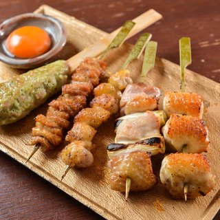 厳選素材を使用した串物も自慢○人気の“抱身”と白レバーに舌鼓