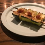 焼き鳥 とりら - ズッキーニ蝦帆立ペースト乗せ