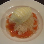 ピンクグレープフルーツとシャンパンのグラニテ　ヨーグルトソルベ添え