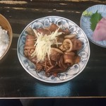 大衆料理　川治 - やりいかの煮付けとひらまさの刺身(19-04)