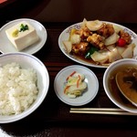 Raiyouken - ちょっと高かったけど酢豚定食を