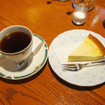 コーヒーストア 蛮珈 - チーズケーキセット