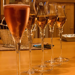 ワインバー ピアチェーレ - 