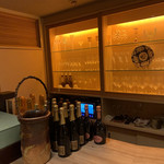 ワインバー ピアチェーレ - 