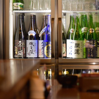 We always have over 30 types of sake carefully selected from all over the country.