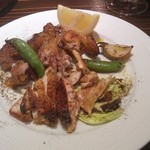 ズッペリア オステリア ピティリアーノ - 二ノ宮さんが育てたホロホロ鶏の炭火焼1/4