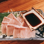 一品料理 ひとしな - ブリ刺身