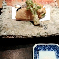 霞庭 まつばら - 揚物（ナス、タケノコ、アスパラの穴子巻き、たらの芽）