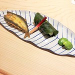 新ばし 星野 - 稚鮎、鯛桜寿司、そら豆