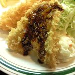かつれつ四谷たけだ - カキミックス定食 1050円 のキスフライ