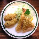 かつれつ四谷たけだ - カキミックス定食 1050円