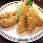 かつれつ四谷たけだ - カキミックス定食 1050円