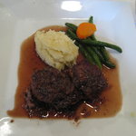 ル・マルカッサン - （2011.12：ランチ1500円のメイン）豚バラ肉のカシス煮