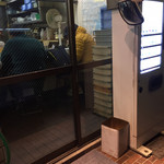 ホープ軒 - この時間でも結構なお客さんがラーメン食べてます