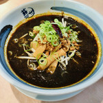 蘇州 - 黒胡麻坦々麺