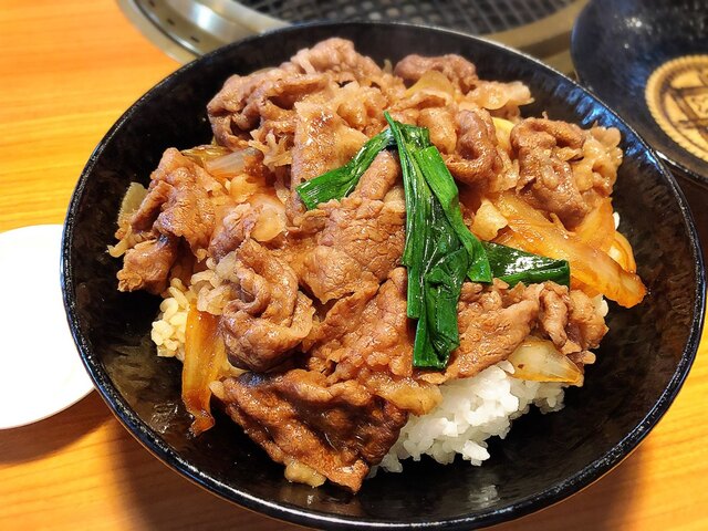 焼肉 一升びん 鈴鹿店 イッショウビン 平田町 焼肉 食べログ