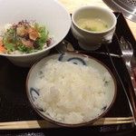 肉料理 春祺廊 - サラダ スープ ご飯