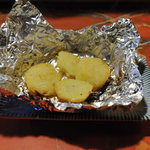 炉端焼 八光 - 昔から定番人気のじゃがバター