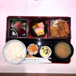 Tonkatsu To Washokuno Mise Chouhachi - 長八定食。