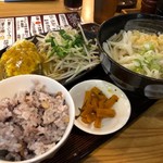 武州うどんあかねandみどりダイニング - テレビでお馴染み うどん屋さんのハンバーグセット