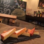 カフェ＆バー アジト - 