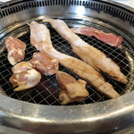 焼肉じゅうじゅうカルビ - 料理写真:焼き場