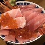 焼酎・スポーツBAR MONROE - まぐろマシマシいくらマシマシ海鮮丼