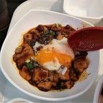 成都館 - 麻婆豆腐に温玉が合う！