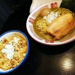 中華ソバ 伊吹 - 