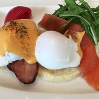 R restaurant & bar - 