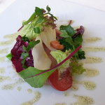 emuN - 前菜　　産地直送　天然鮮魚のクリュ　芳醇なヴァニラの香りと共に