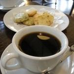 CHAZA - 料理写真:「京都イノダブレンドコーヒー」と「クッキー」