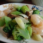中国名菜 華林 - ブロッコリは硬めだが海老はぷりぷり