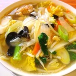万里樓 - 野菜たっぷり塩ラーメン(本日のおすすめ)