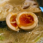 中村麺三郎商店 - 味玉はゼリー状。