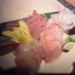 茶茶 白雨 - お刺身盛り合わせ