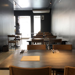 ピッツァ ジューシー - テーブル席