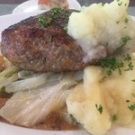 Abats. - キャベツとマッシュポテトがまた美味しい