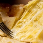 アジアン スターズ キッチン - チーズナン