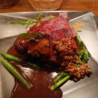 Le Comptoir de シャンパン食堂 - フランス産鴨モモ肉のブレゼ 赤ワイン風味 Le Comptoir de シャンパン食堂 - フランス産鴨モモ肉のブレゼ 赤ワイン風味