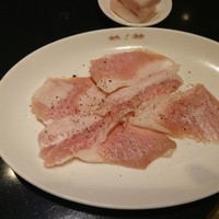 食道園 北新地店 - トントロ 750円