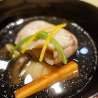 紀風 - 金目鯛と源助大根，京人参，大黒しめじのお椀