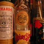 BAR Too - イタリアの薬草酒。名前は思い出せない。ジンフィズにしていただいた