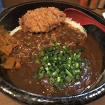 炭火とりやろう - 牛スジ煮込みカレー ライス大盛